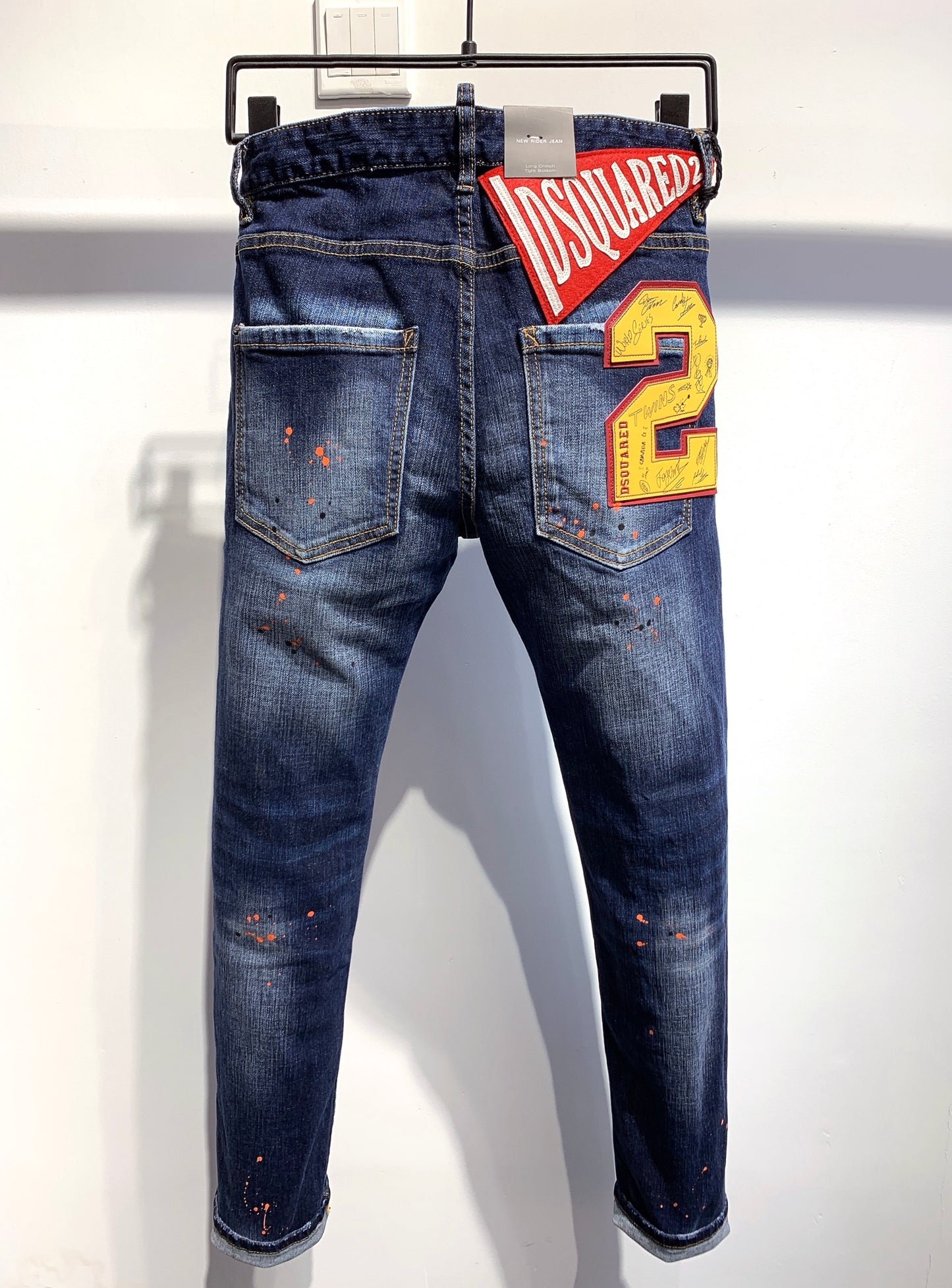 DSQUARED2