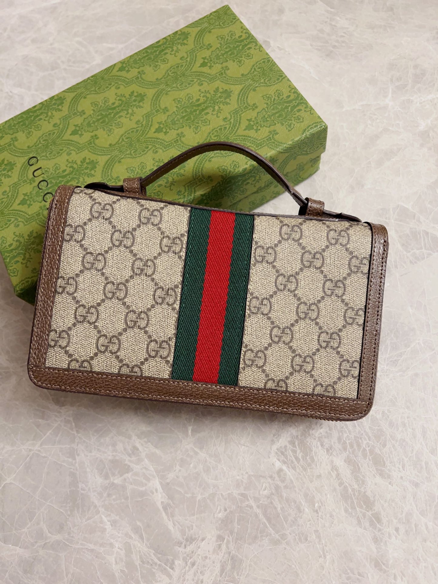 GUCCI