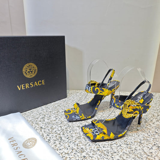 VERSACE