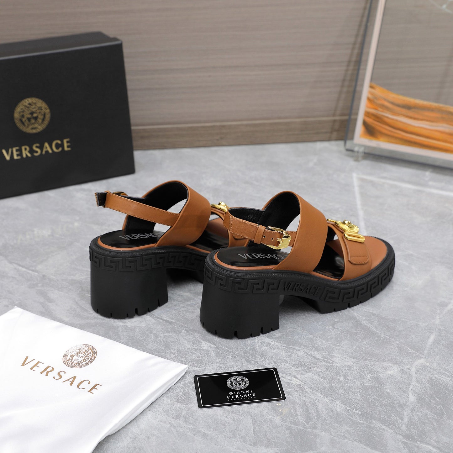 VERSACE