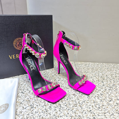 VERSACE