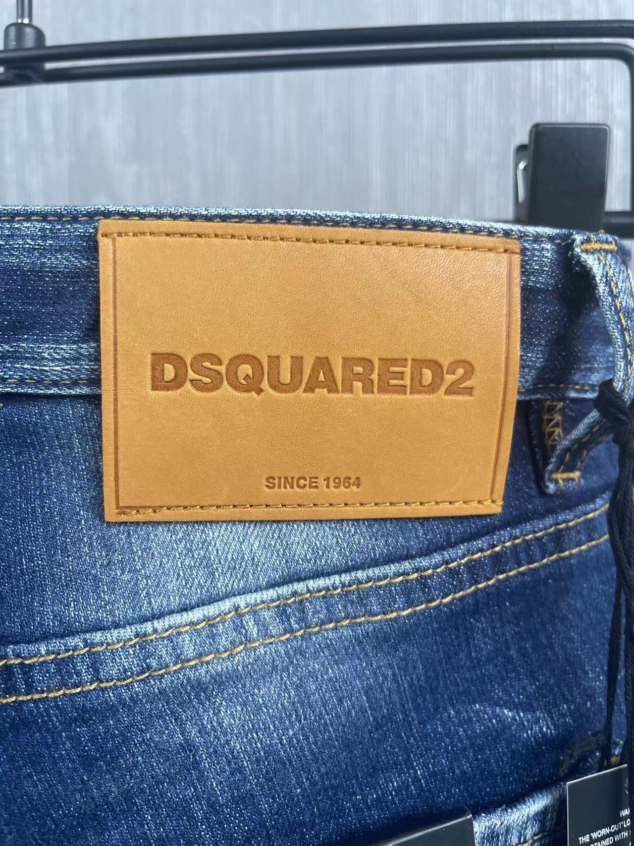 DSQUARED2