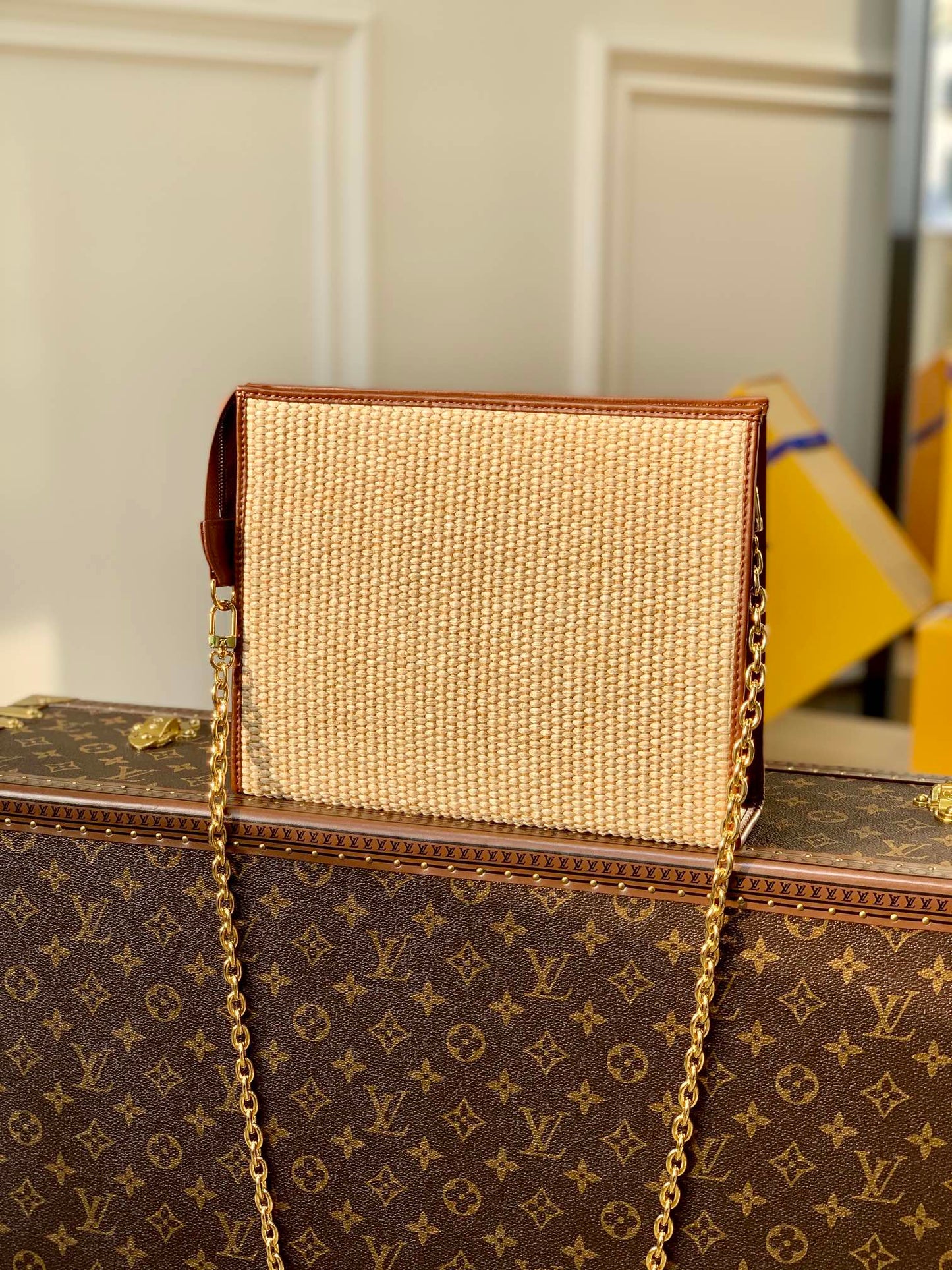 LOUIS VUITTON