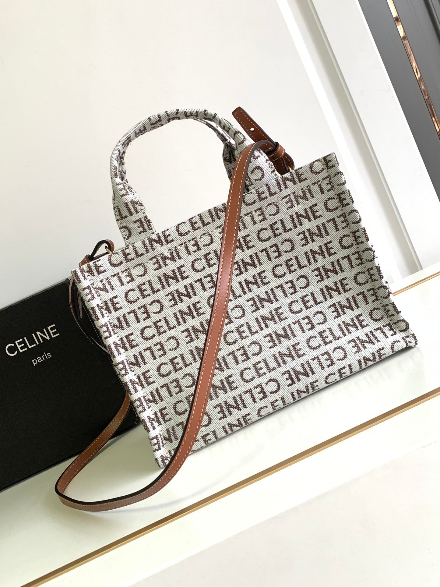 CELINE