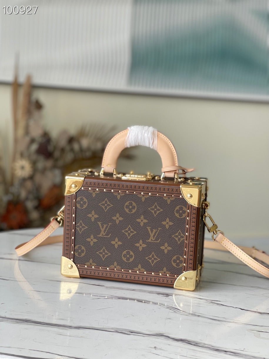 LOUIS VUITTON