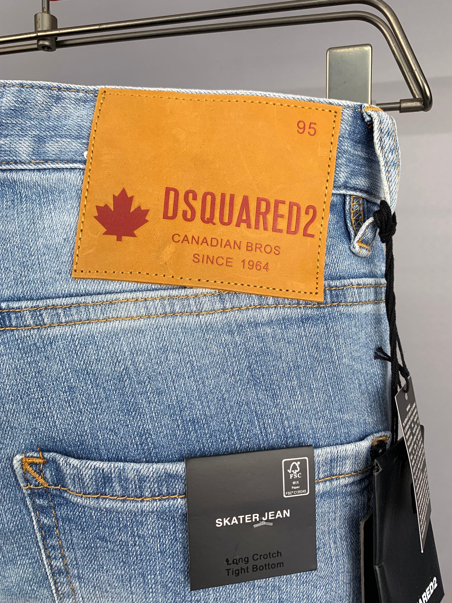 DSQUARED2