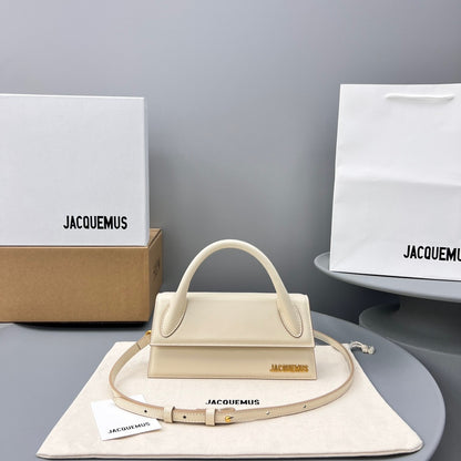 JACQUEMUS