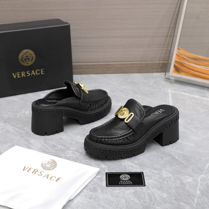 VERSACE