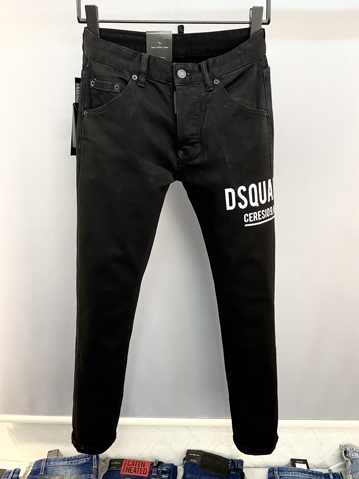 DSQUARED2