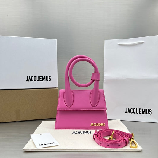 JACQUEMUS