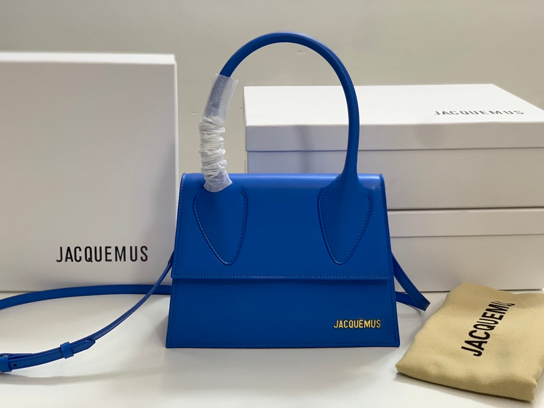 JACQUEMUS