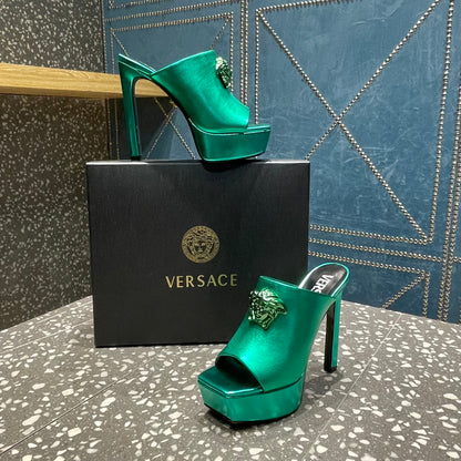 VERSACE