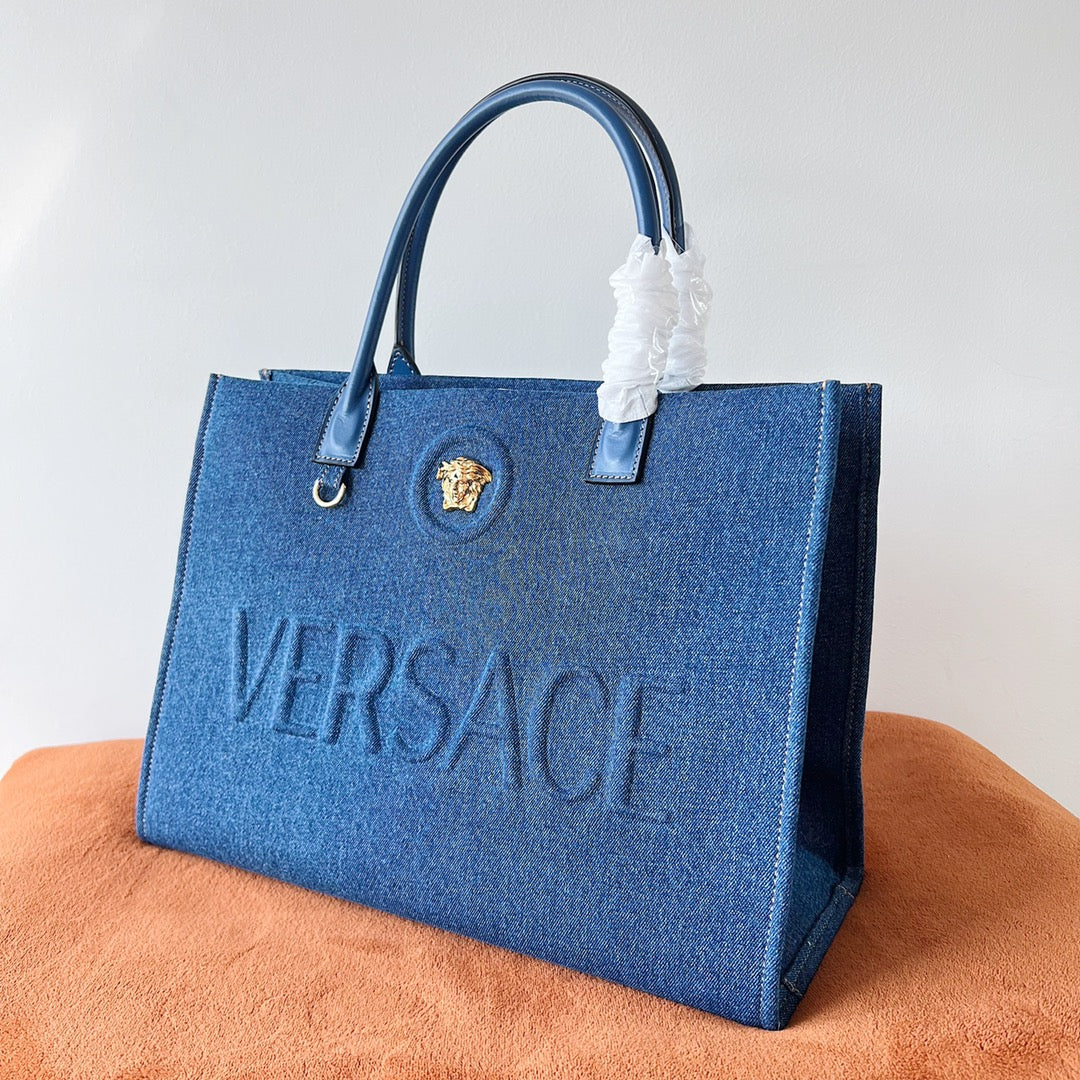 VERSACE