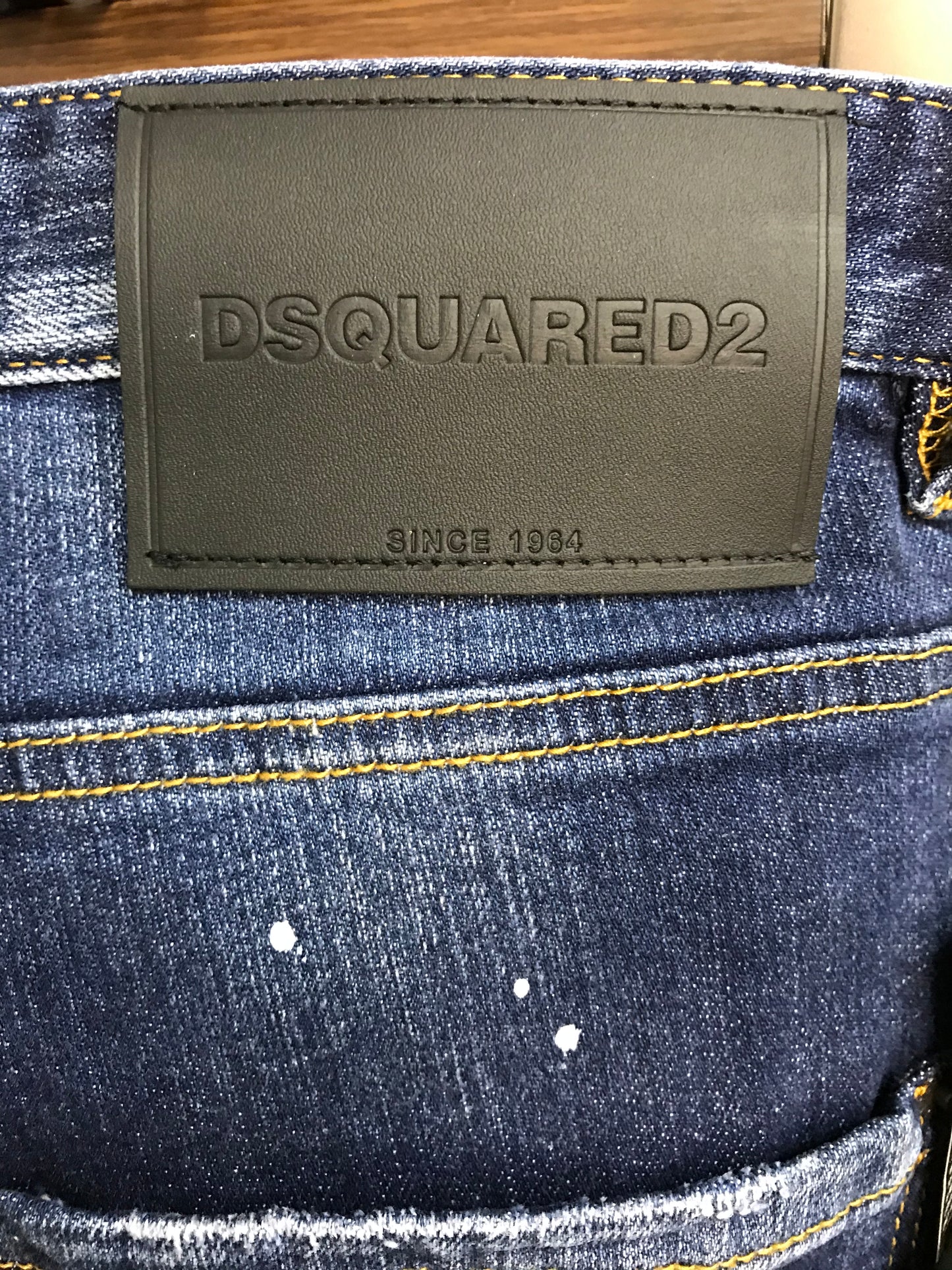 DSQUARED2