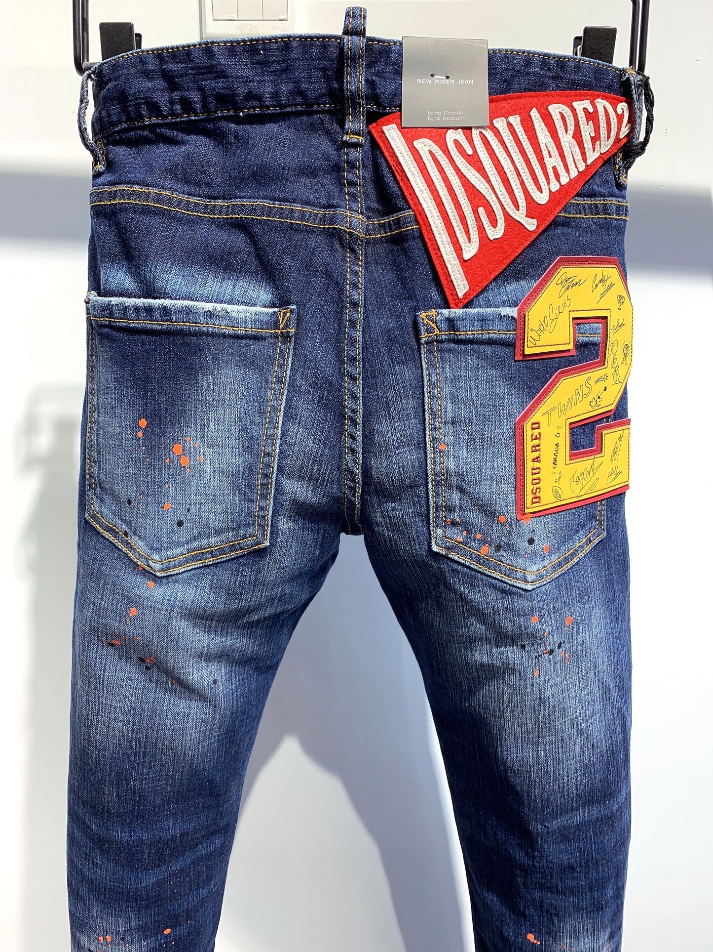 DSQUARED2