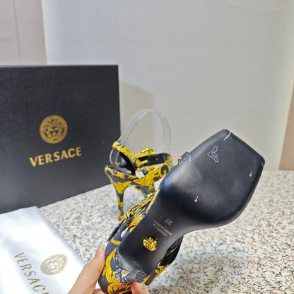 VERSACE