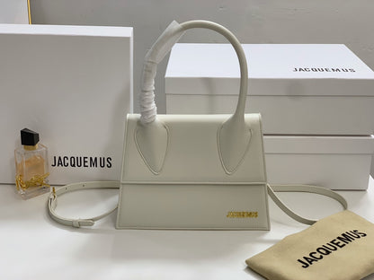 JACQUEMUS