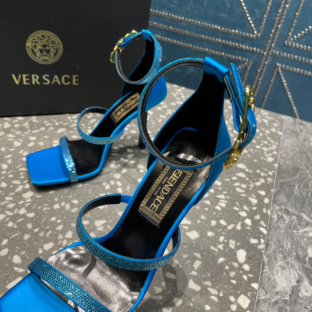 VERSACE