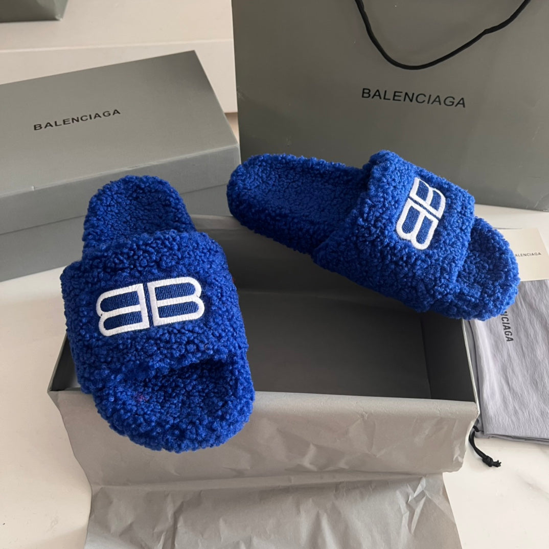 BALENCIAGA