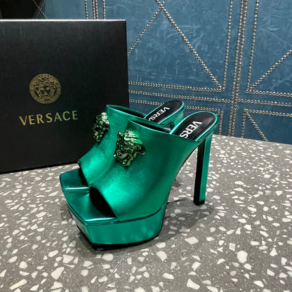 VERSACE