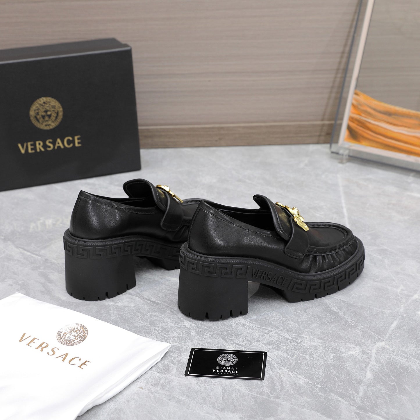 VERSACE