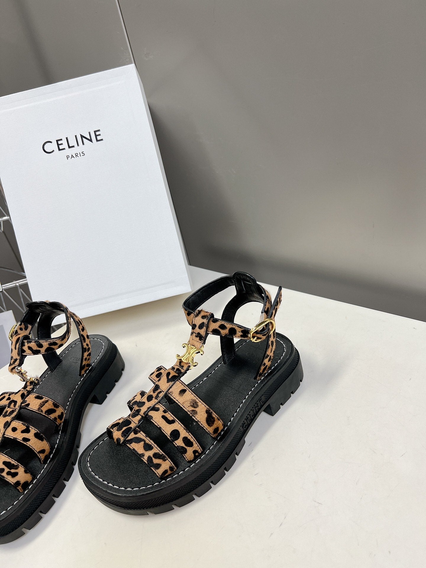 CELINE