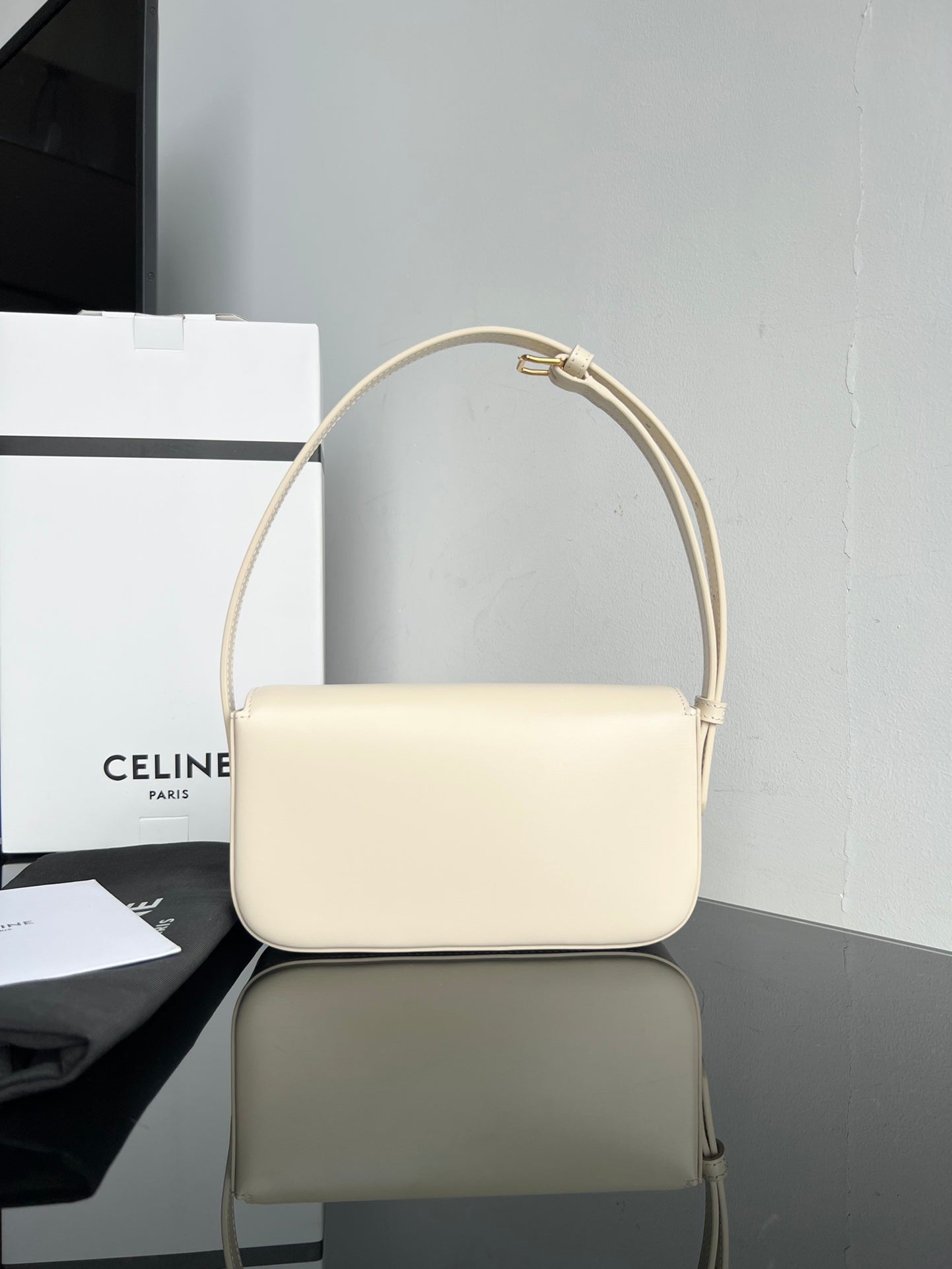 CELINE