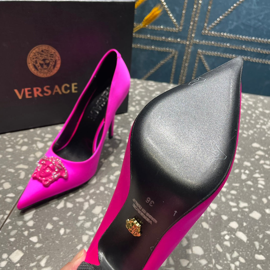 VERSACE