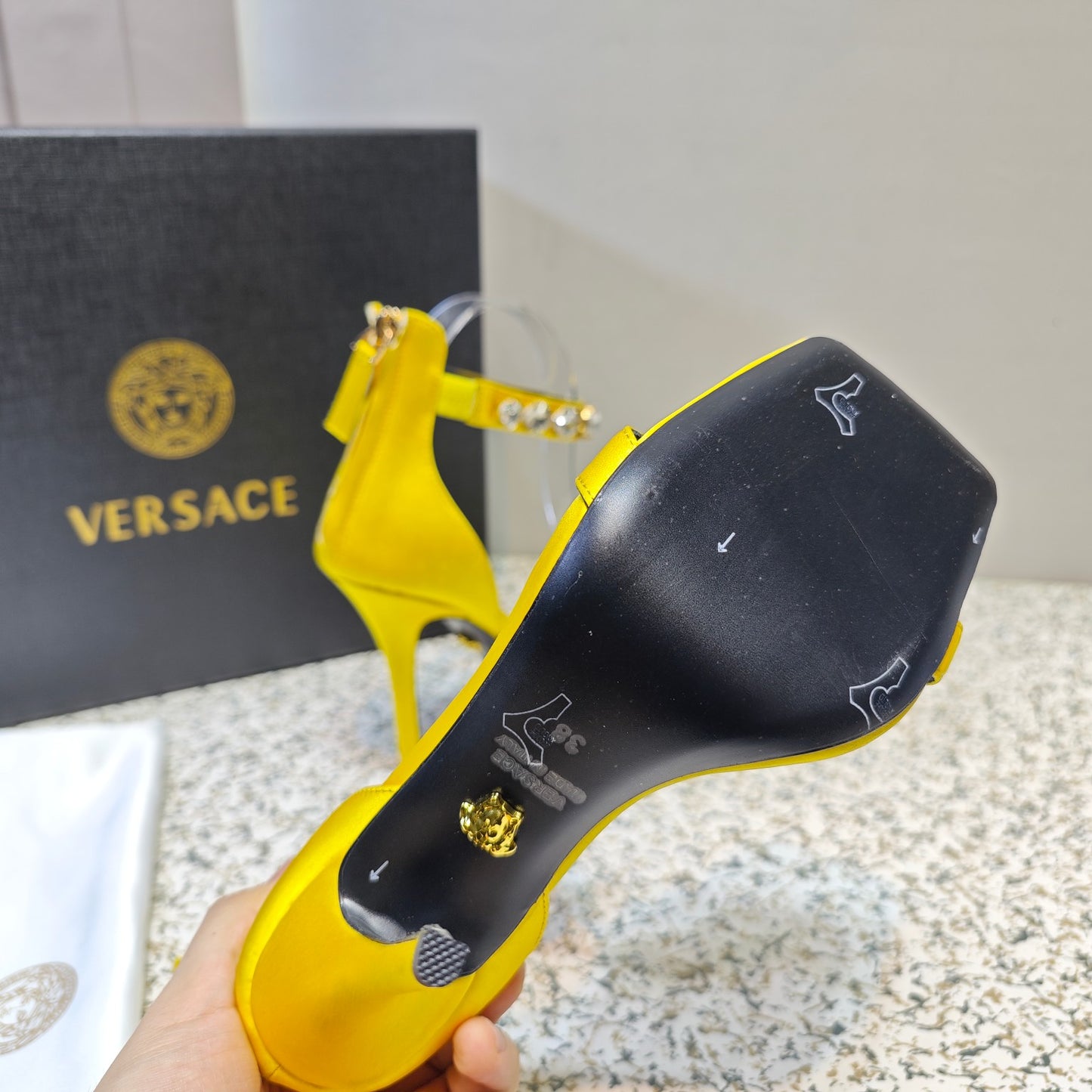 VERSACE