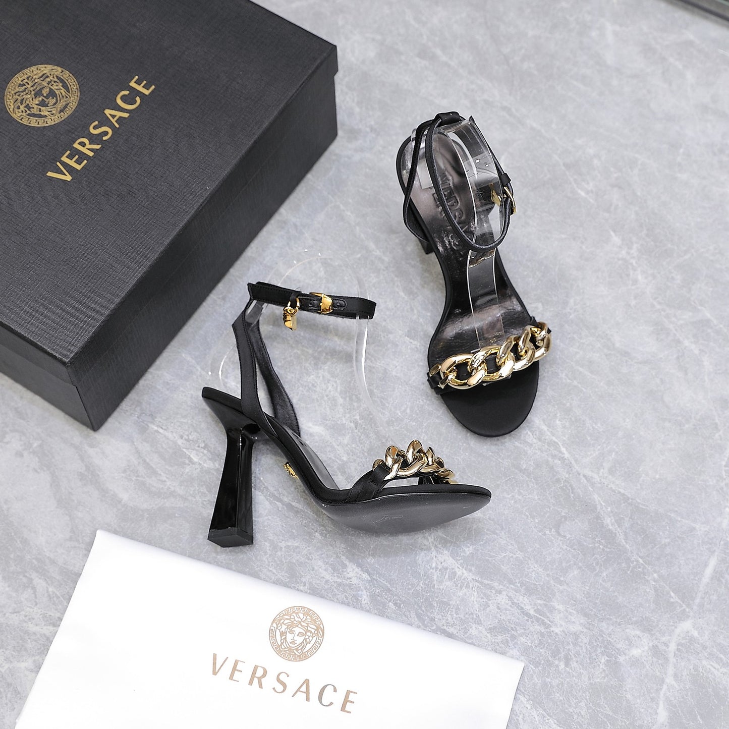 VERSACE