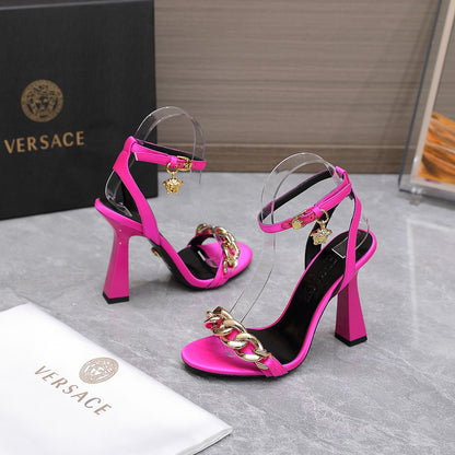 VERSACE