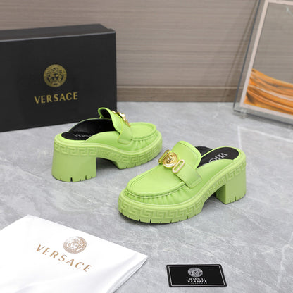 VERSACE