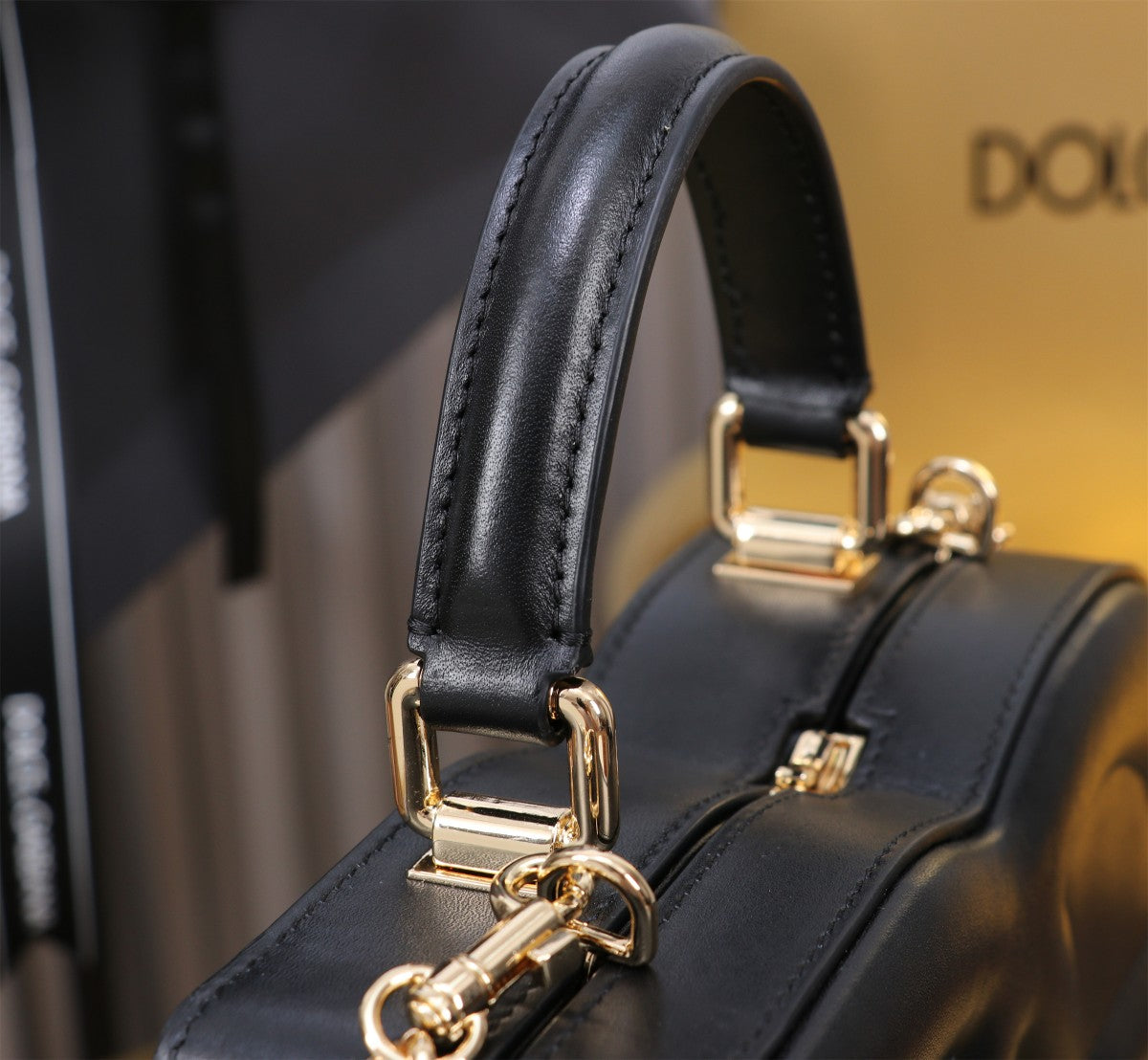 DOLCE & GABBANA