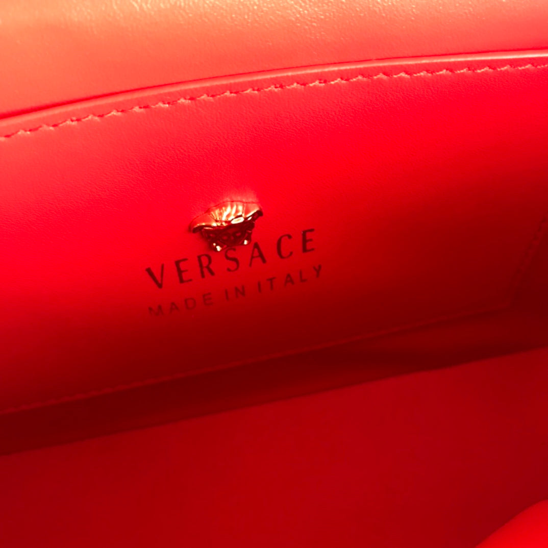 VERSACE