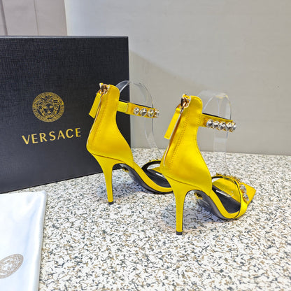 VERSACE