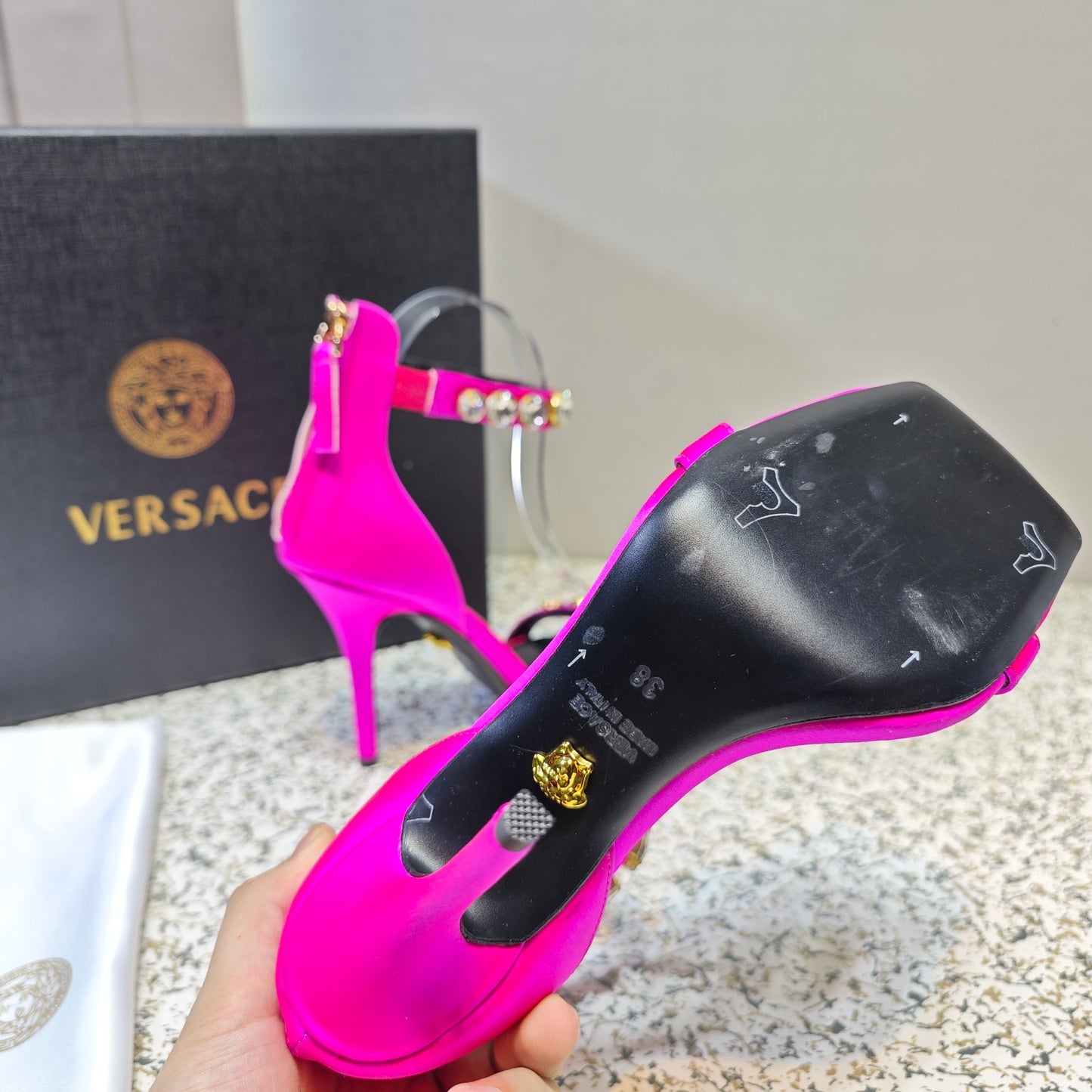 VERSACE