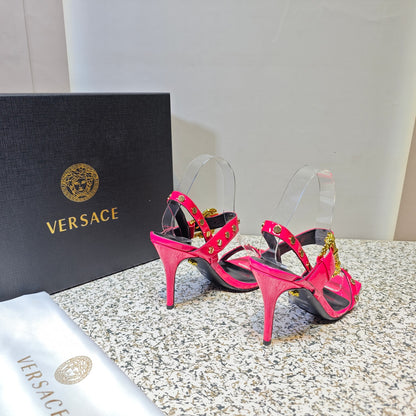 VERSACE