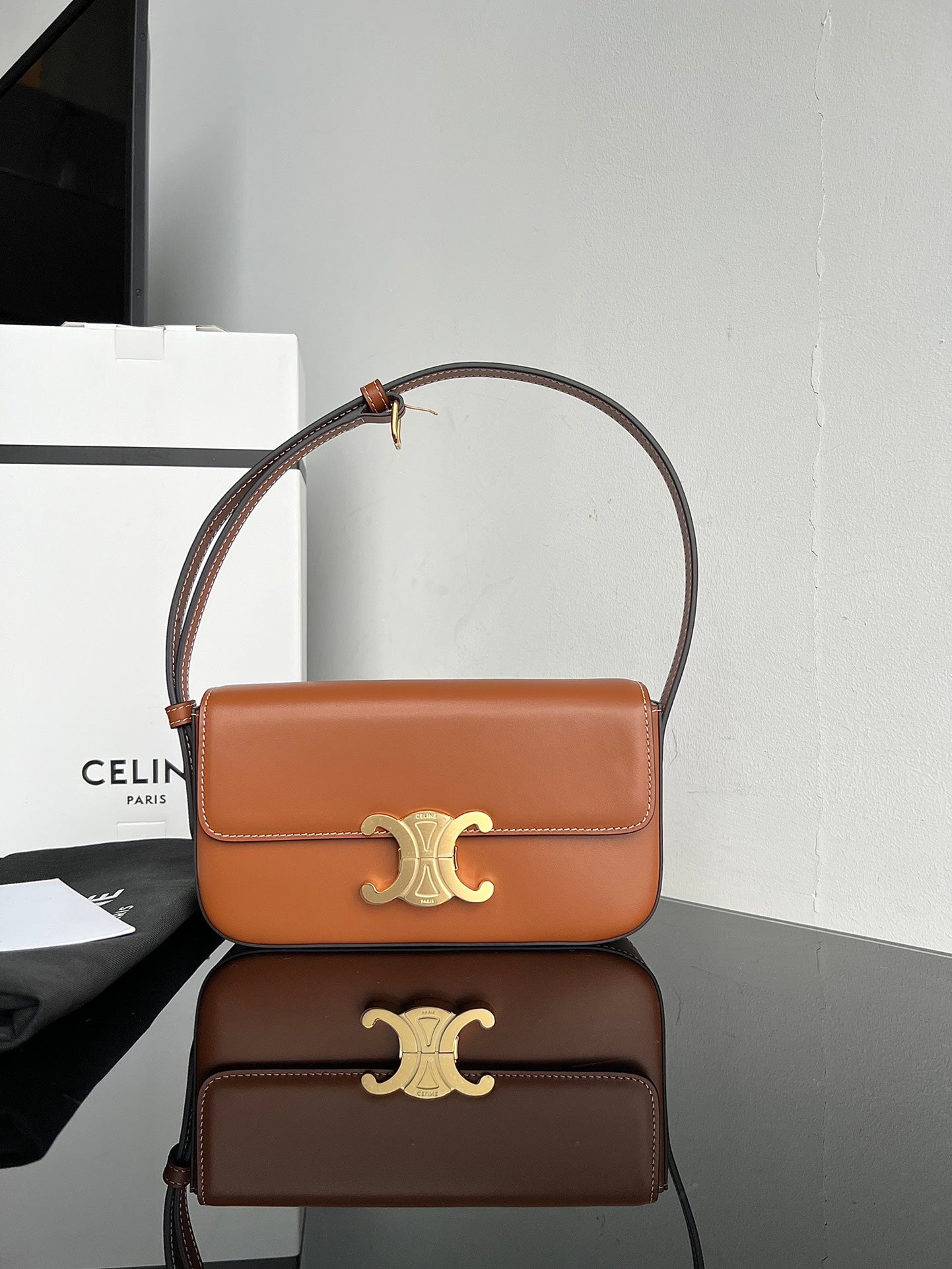 CELINE