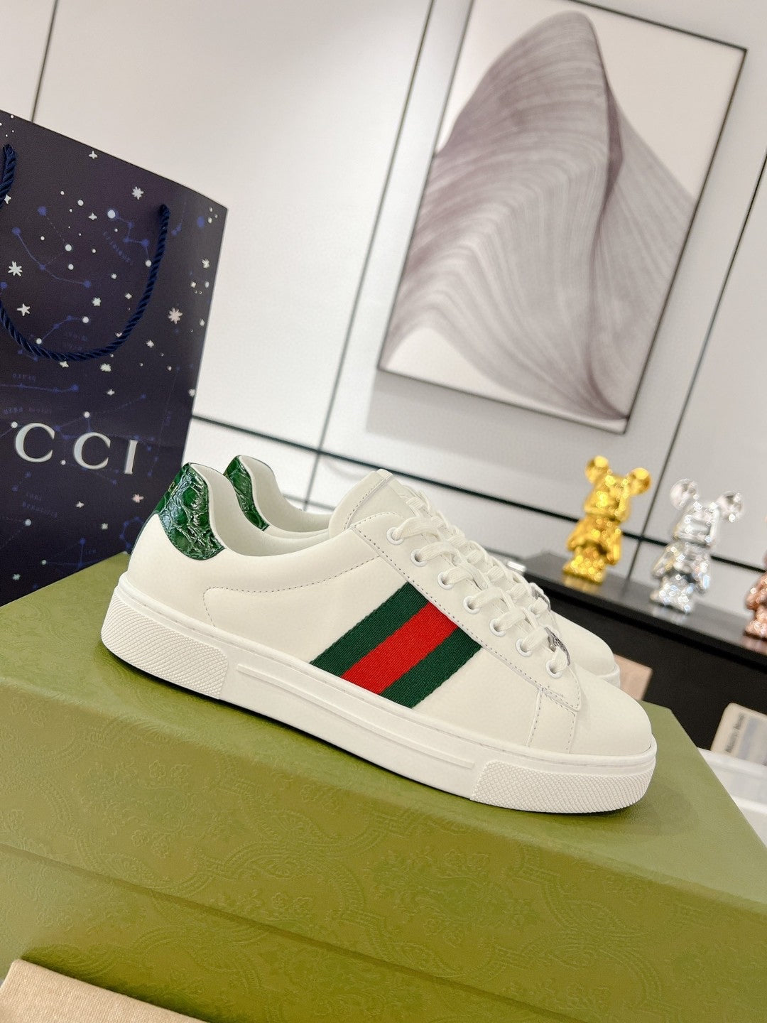 Gucci