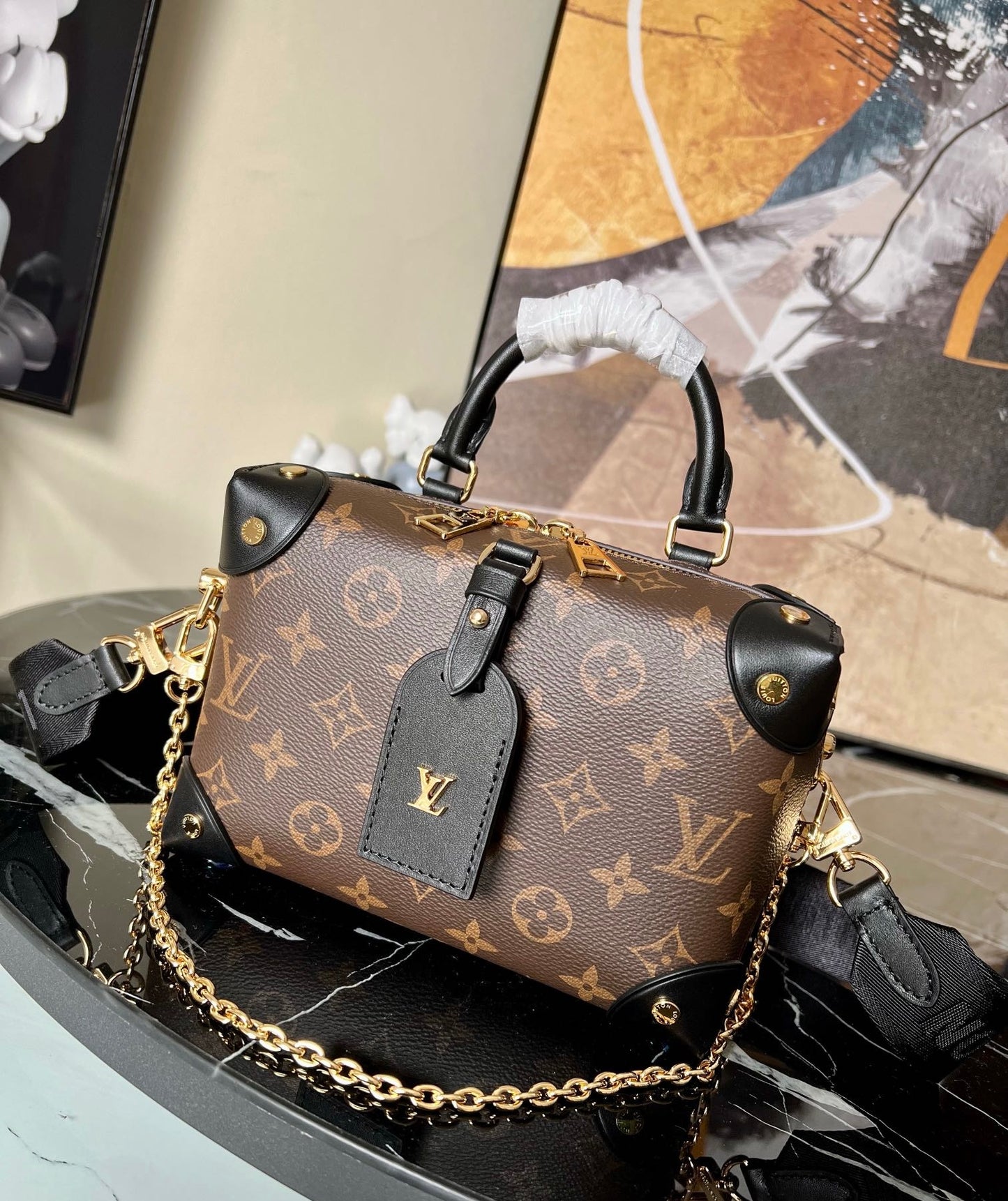 LOUIS VUITTON