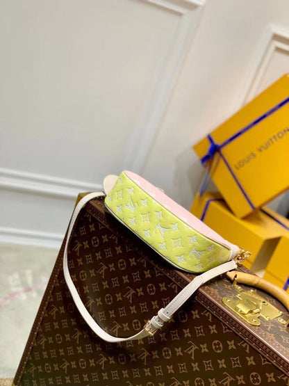 LOUIS VUITTON