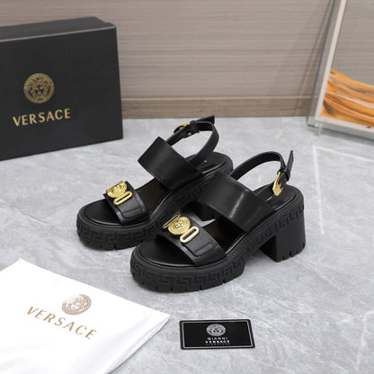 VERSACE