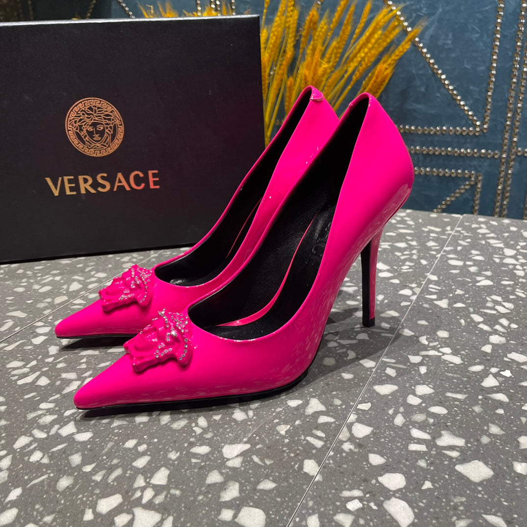 VERSACE