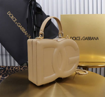 DOLCE & GABBANA