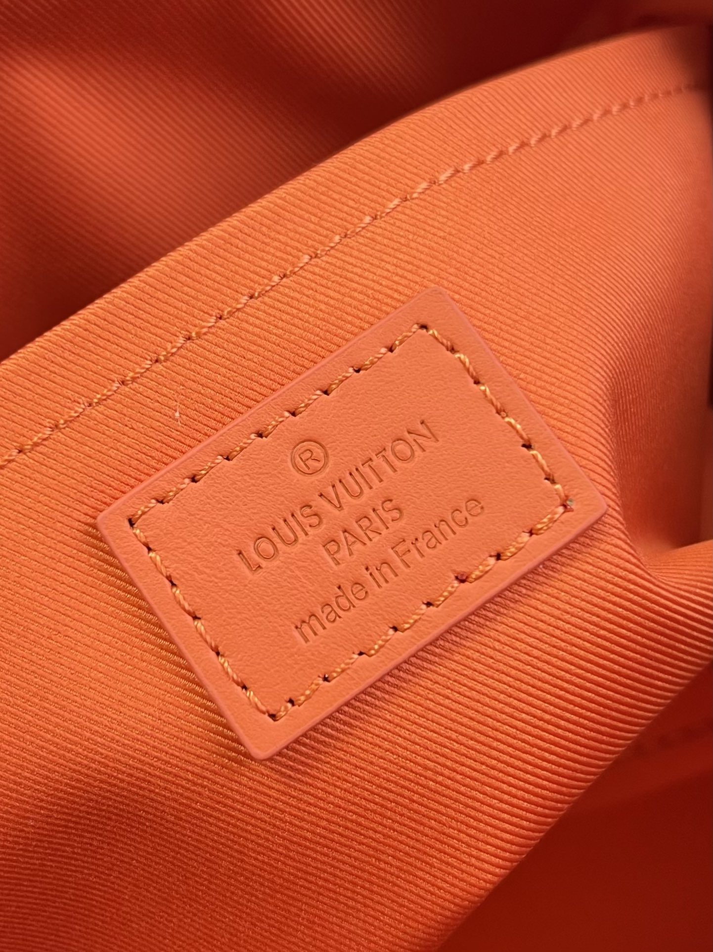 LOUIS VUITTON