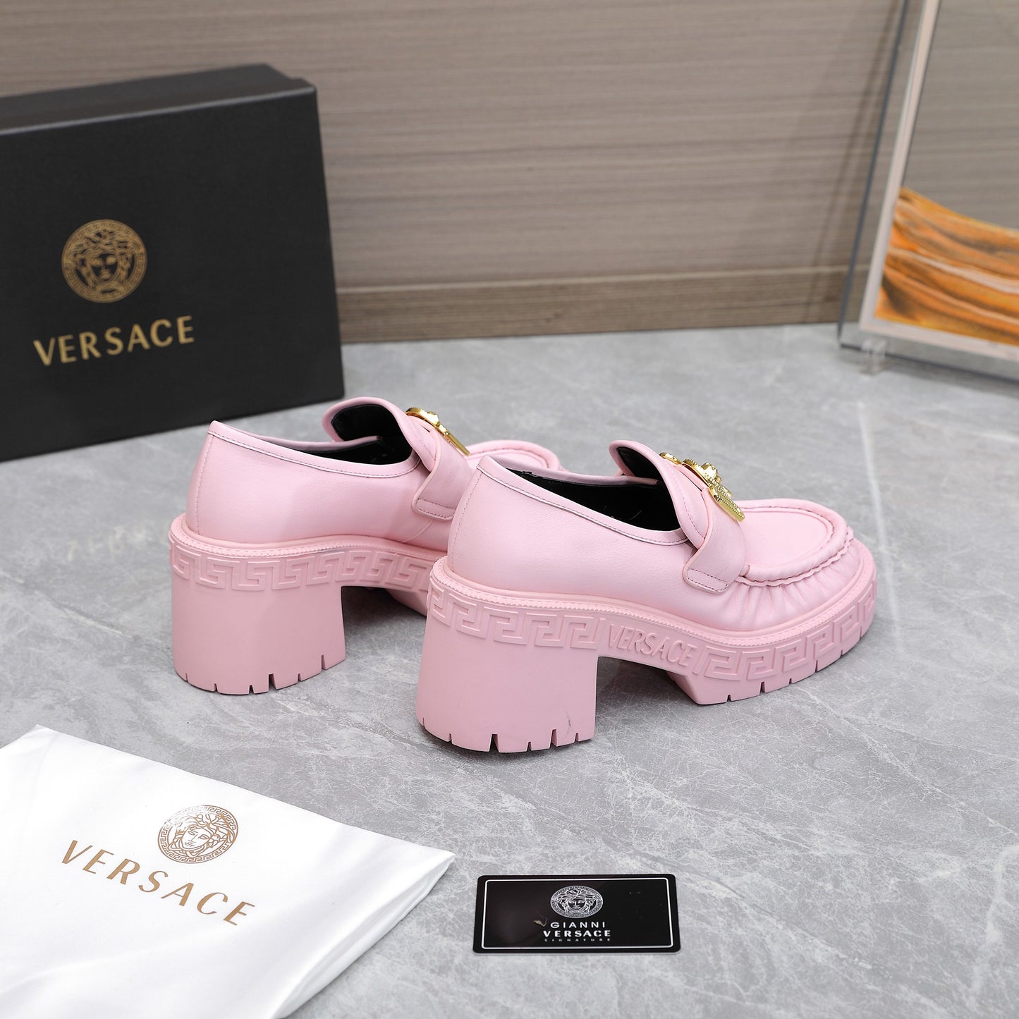 VERSACE