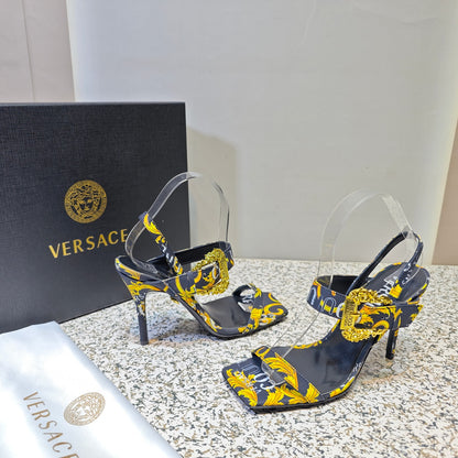 VERSACE