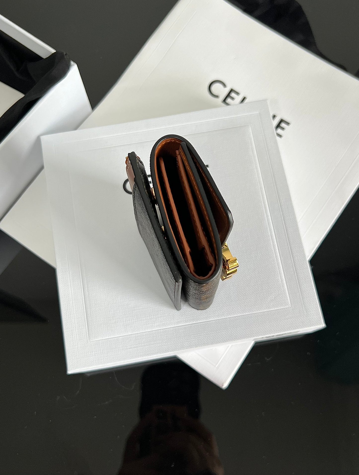 CELINE