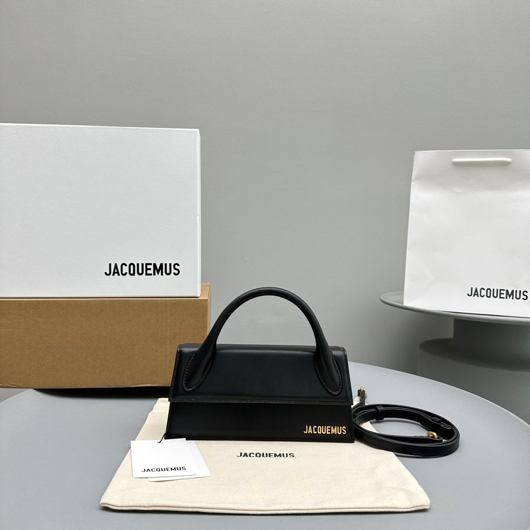 JACQUEMUS