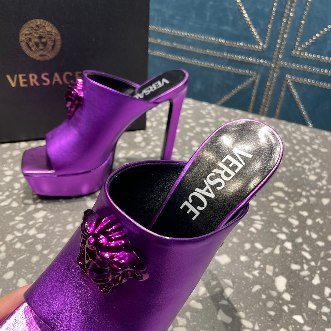 VERSACE